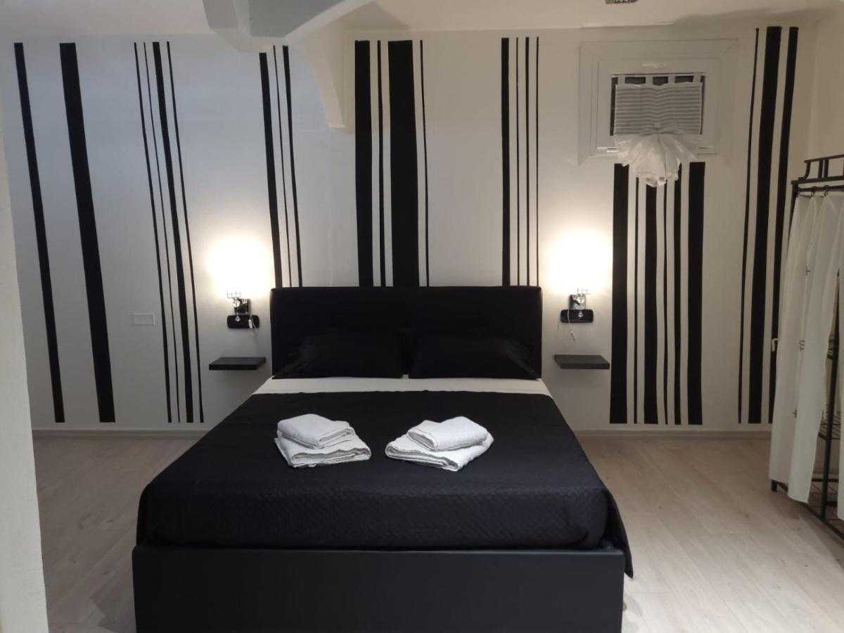 Come Per Incanto Rooms Bosa Exterior foto